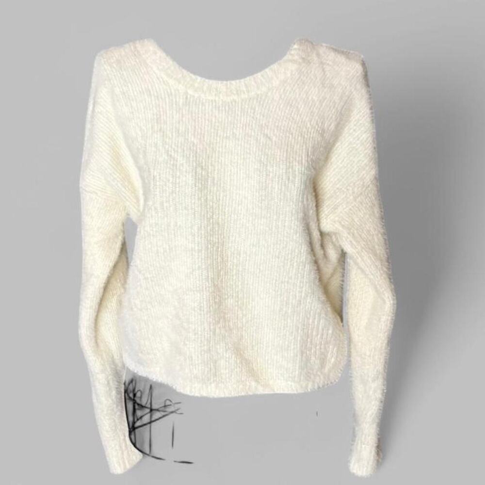 Hollister White Fuzzy Knit Twist-Back Cropped Sweater - Size XS